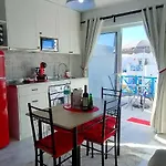 Red דירה