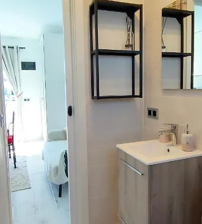 Red بويرتو ذيل كارمين