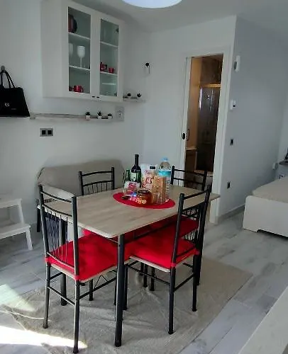 Apartament Red *
